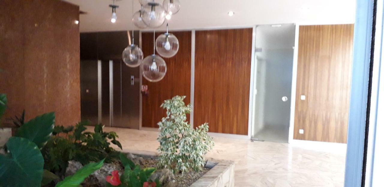 Ferienwohnung Promenade Des Anglais Petit Studio Au Calme Nizza Exterior foto